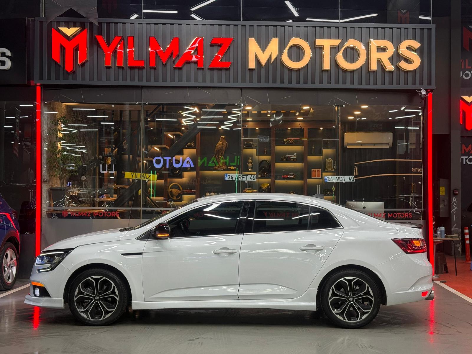 Yılmaz Motors'dan Renault Megane Sedan 1.5 DCI Touch EDC